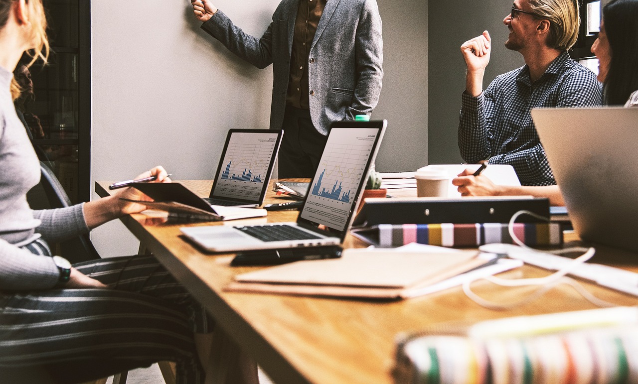Microsoft Teams Direct Routing vs Operator Connect: What UK Businesses Need to Know